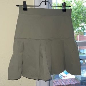 pleated green skirt !